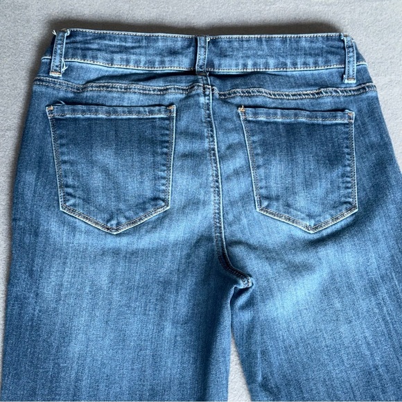 Stitch Star Women's Blue Cropped Jeans with Floral Embroidery Stretch size 8 - Picture 10 of 14